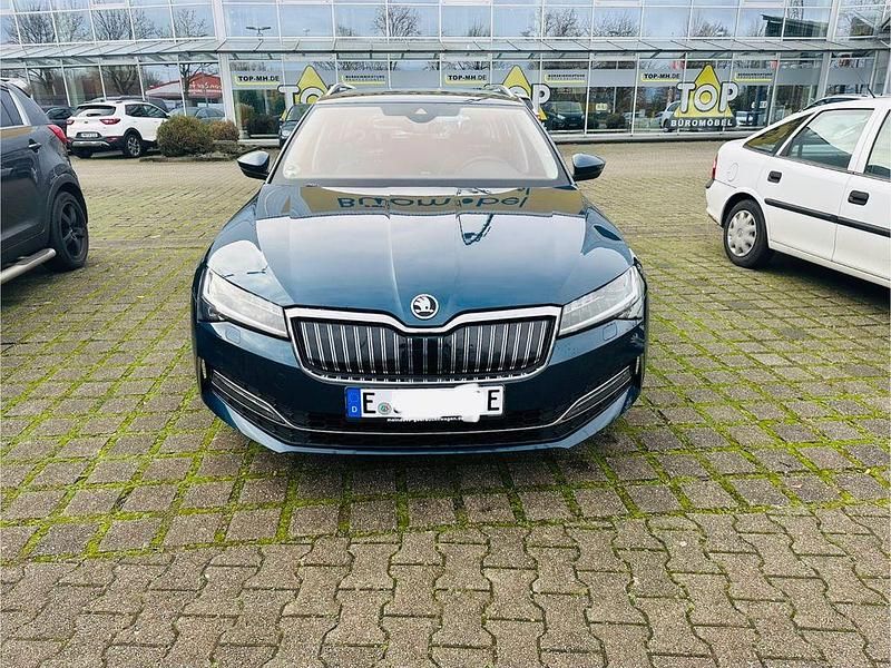 Gebraucht Skoda Superb Style 218 PS (160 kW) 2020 Blau Limousine
