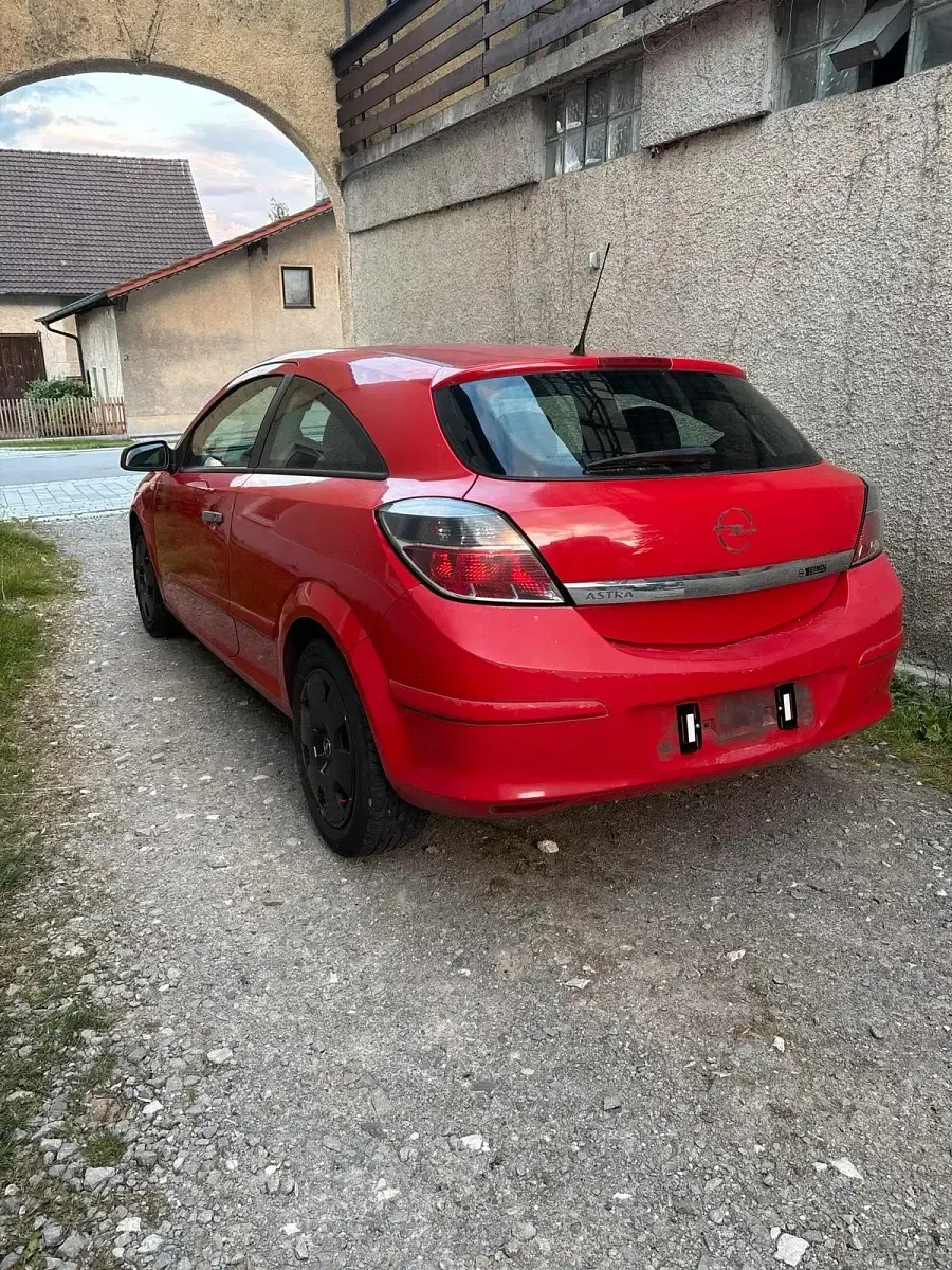 Gebraucht Opel Astra GTC 90 PS (66 kW) 2006 Rot Coupé