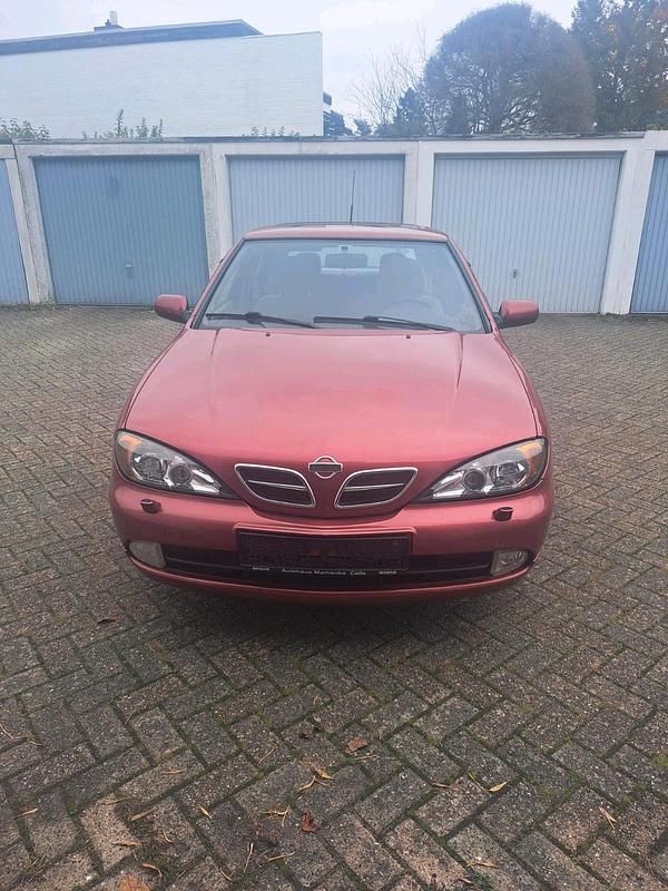 Rot Gebraucht 2000 Nissan Primera Limousine | 2.000 € (Teuer) - Bild 1/4