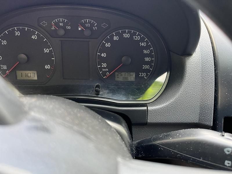 Usata VW Polo 64 CV (47 kW) 2003 Nero Berlina
