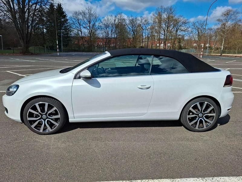 Gebraucht VW Golf Cabriolet 140 PS (102 kW) 2014 Weiß Cabrio
