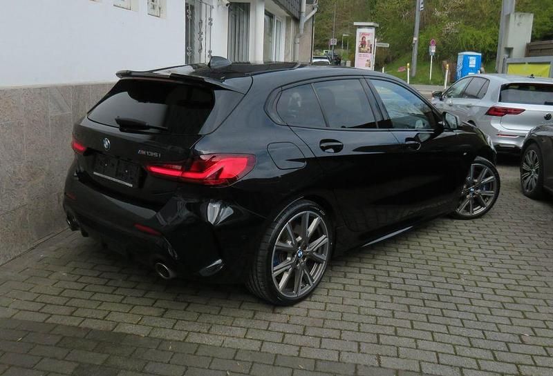 Gebraucht BMW M135 Performance 306 PS (225 kW) 2024 Schwarz Kleinwagen