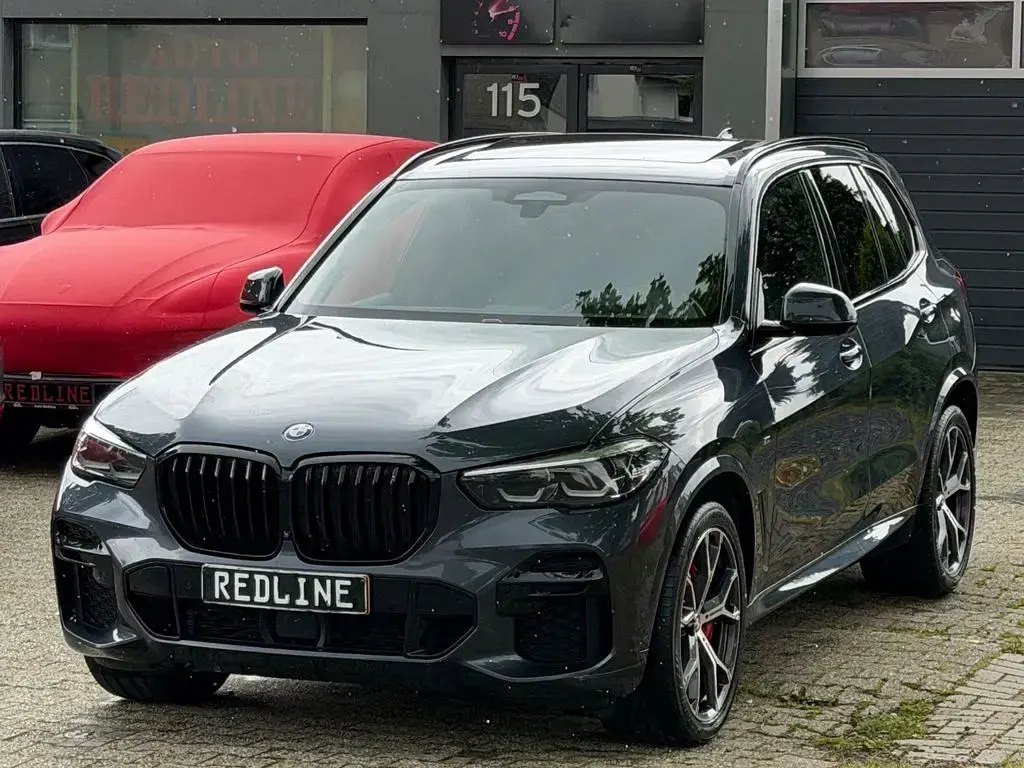 Gebraucht BMW X5 M Sport 340 PS (250 kW) 2022 Arktikgrau brillanteffekt SUV