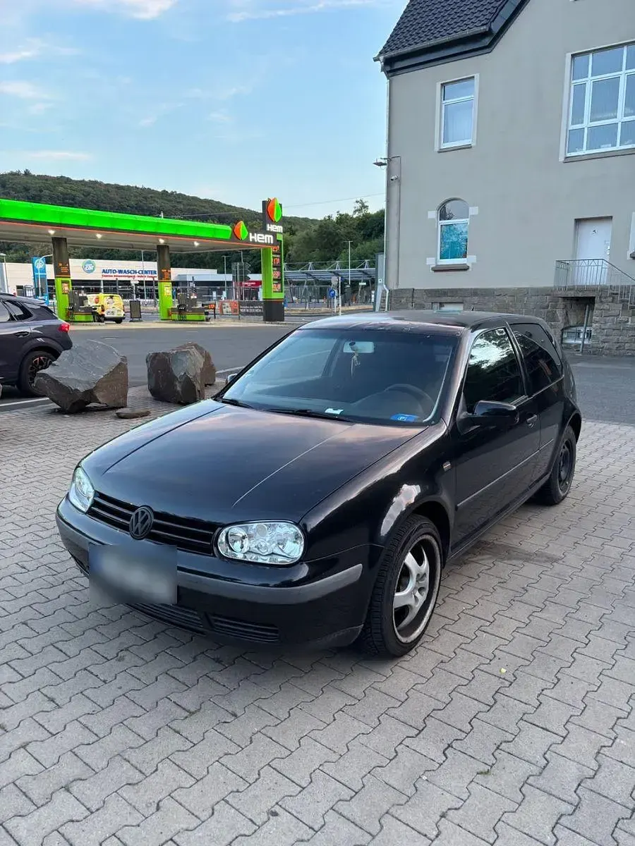 Gebraucht VW Golf III 75 PS (55 kW) 1999 Schwarz Limousine