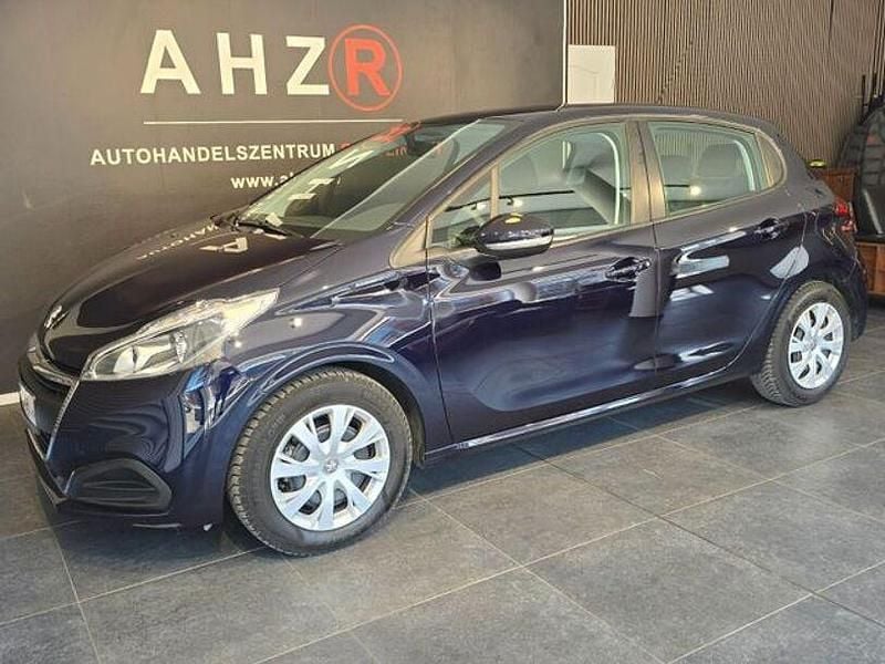 Gebraucht Peugeot 208 Active 89 PS (65 kW) 2017 Schwarz Kleinwagen
