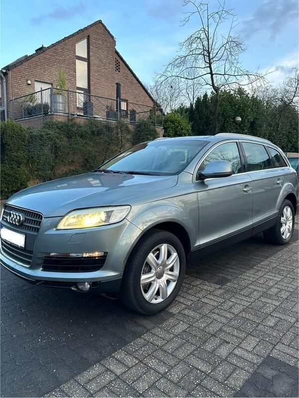 Blau Gebraucht 2006 Audi Q7 Comfort SUV | 12.500 € (Fairer Preis) - Bild 1/4