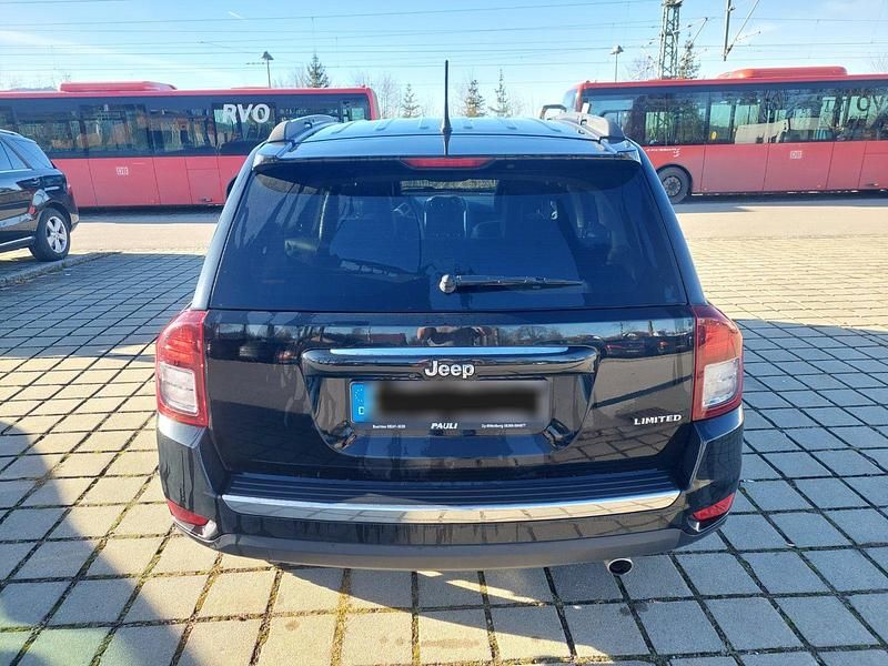 Gebraucht Jeep Compass Limited 170 PS (125 kW) 2014 Schwarz SUV