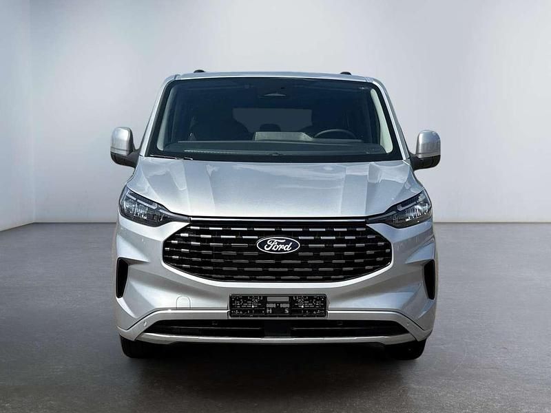 Neu Ford Tourneo Titanium 150 PS (110 kW) 2025 Moondust silver metallic Van / Kleinbus