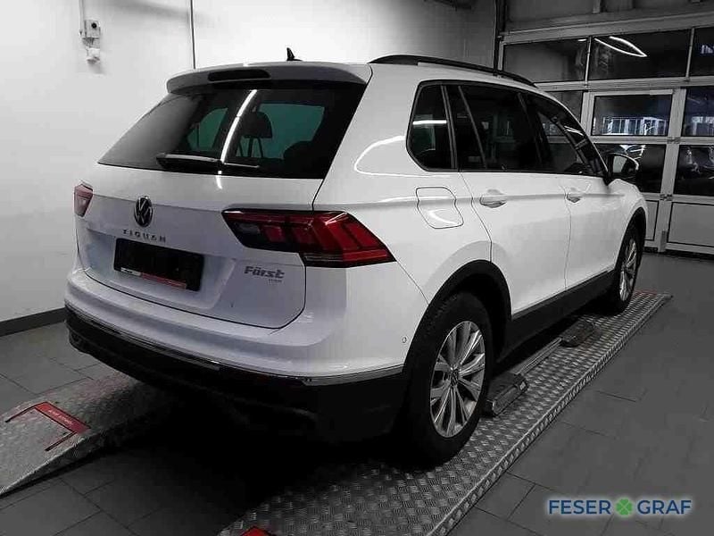 Gebraucht VW Tiguan 150 PS (110 kW) 2023 Pure white SUV