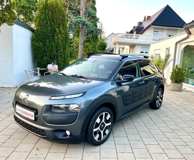 Shark grau met. Gebraucht 2015 Citroën C4 Cactus Shine Kleinwagen | 8.990 € (Fairer Preis) - Bild 1/4