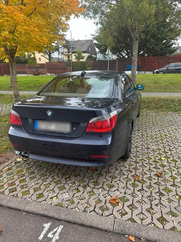 Blau Gebraucht 2003 BMW 530 Limousine | 3.500 € (Guter Preis) - Bild 1/4