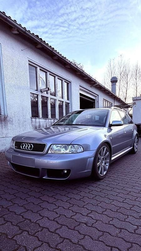 Silber Gebraucht 2001 Audi RS4 Sport Kombi | 45.999 € (Fairer Preis) - Bild 1/4