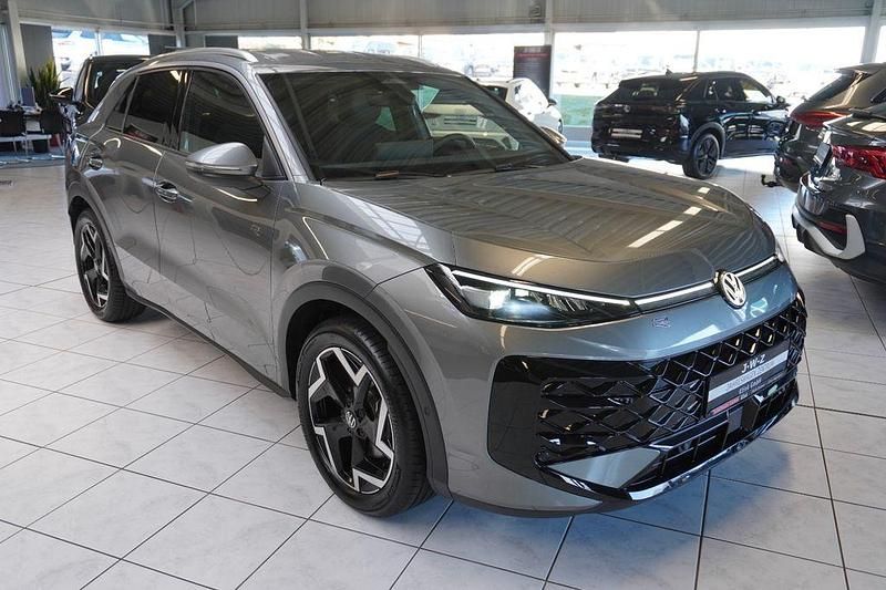 Neu VW T-Roc R-line 150 PS (110 kW) 2026 Grau SUV