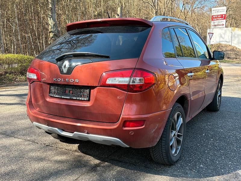 Second-hand Renault Koleos 150 CP (110 kW) 2012 Auriu SUV