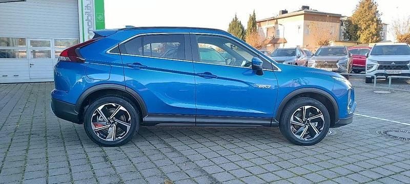 Gebraucht Mitsubishi Eclipse Cross Plus 98 PS (72 kW) 2021 Blau SUV