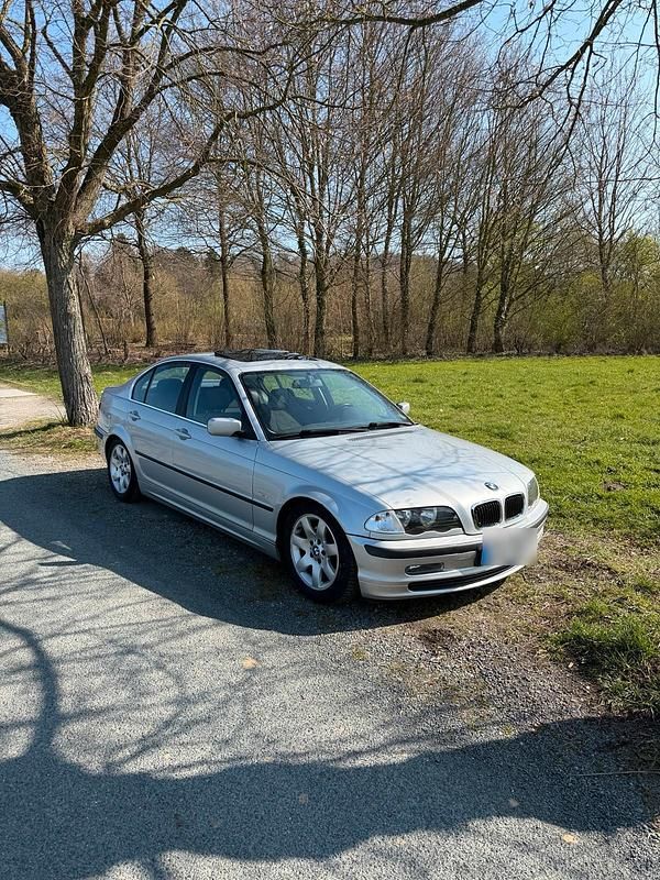 Gebraucht BMW 320 Basis 150 PS (110 kW) 1998 Limousine