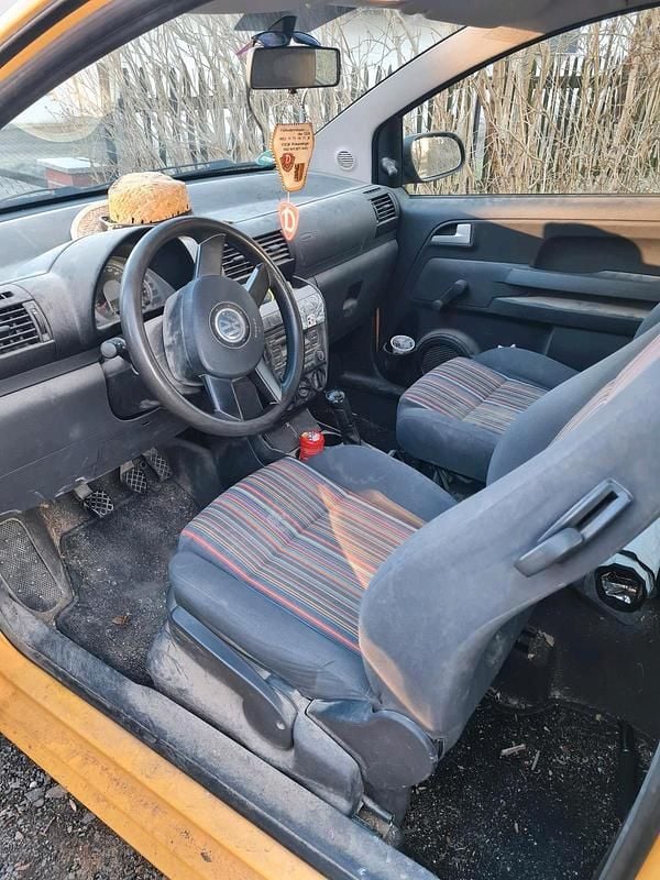 Gebraucht VW Fox 55 PS (40 kW) 2005 Gelb Kleinwagen