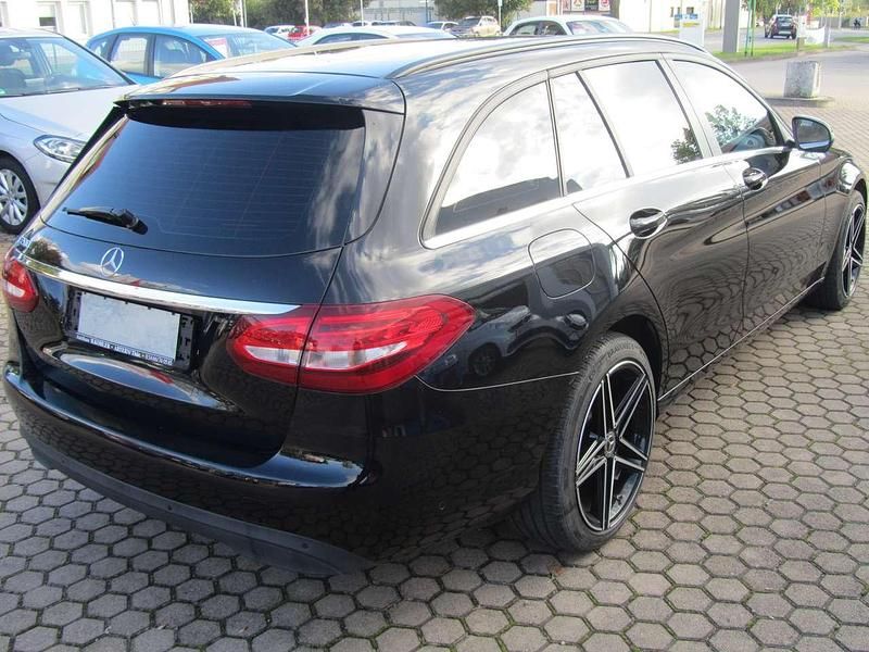 Gebraucht Mercedes C200 Avantgarde 184 PS (135 kW) 2016 Schwarz Kombi