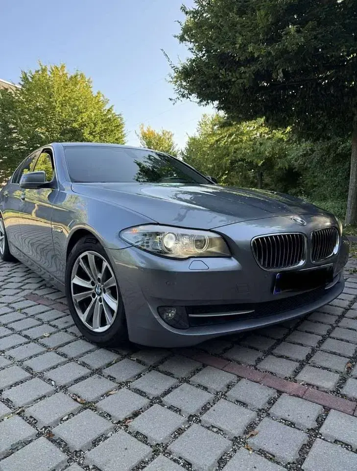 Gebraucht BMW 523 Sport Line 204 PS (150 kW) 2011 Limousine