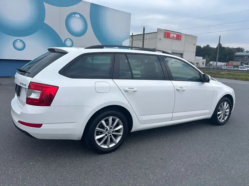 Gebraucht Skoda Octavia Ambition 110 PS (80 kW) 2016 Weiß Kombi