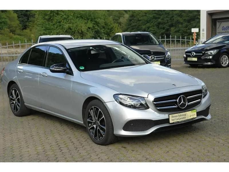 Gebraucht Mercedes E400 Avantgarde 340 PS (250 kW) 2018 Silber metallic Limousine