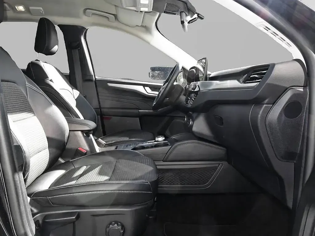 Używany Ford Kuga Titanium X 190 KM (139 kW) 2023 Czarny SUV