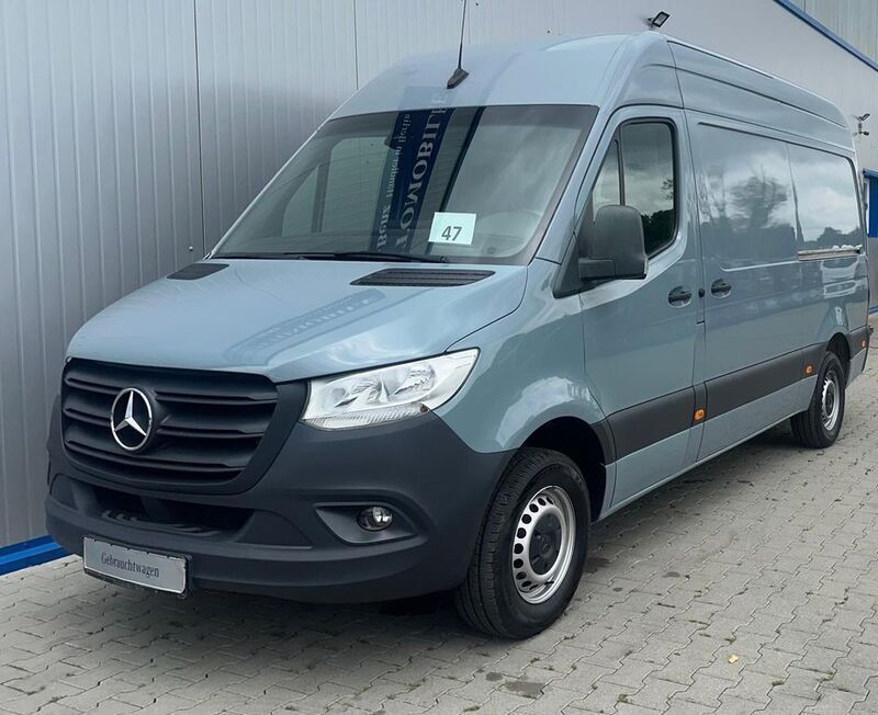 Grau Gebraucht 2020 Mercedes Sprinter Van | 24.999 € (Guter Preis) - Bild 1/4