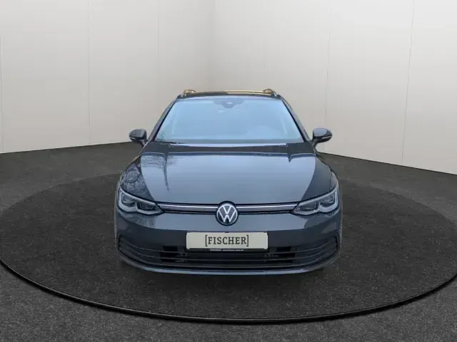 Gebraucht VW Golf VIII Life 150 PS (110 kW) 2023 Grau Kombi