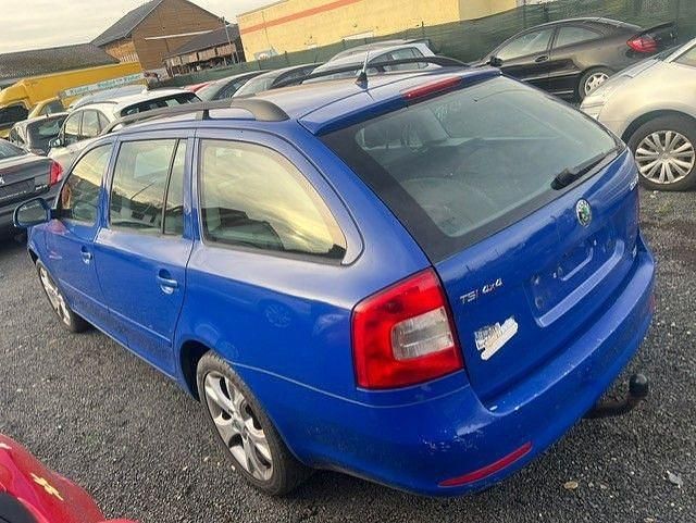 Gebraucht Skoda Octavia Ambiente 160 PS (117 kW) 2009 Blau Kombi