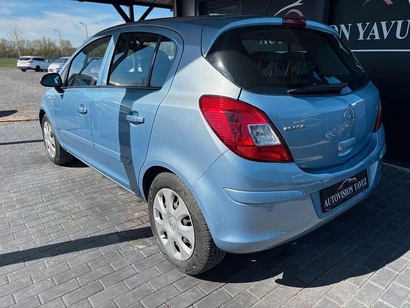 Second-hand Opel Corsa Edition 80 CP (58 kW) 2007 Albastru Hatchback