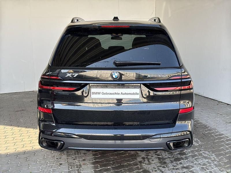 Gebraucht BMW X7 Performance 340 PS (250 kW) 2025 Saphirschwarz met. SUV