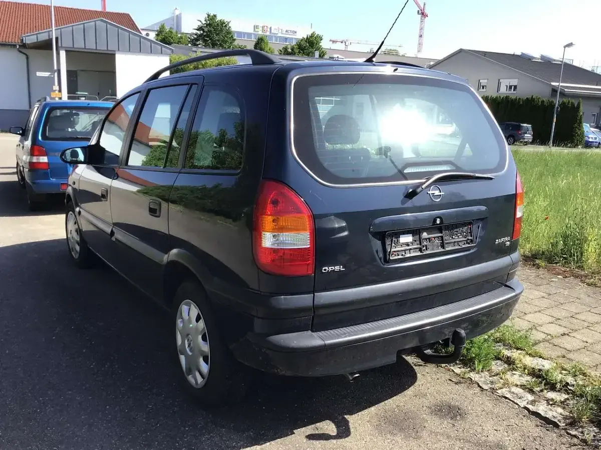Gebraucht Opel Zafira Selection 125 PS (91 kW) 2002 Blau Van / Kleinbus