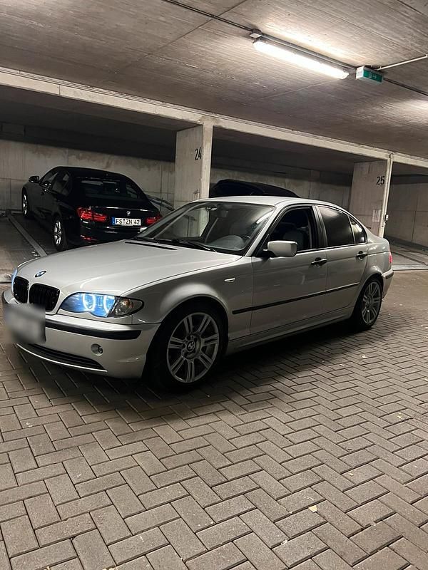 Grau Gebraucht 2003 BMW 316 M Sport Limousine | 3.500 € (Etwas zu teuer) - Bild 1/4