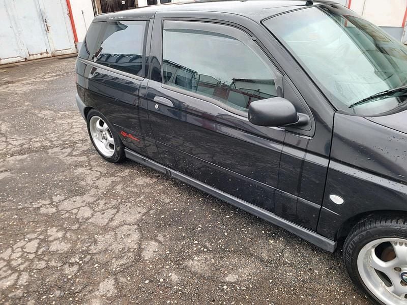 Gebraucht Alfa Romeo 145 103 PS (75 kW) 1999 Schwarz Kleinwagen