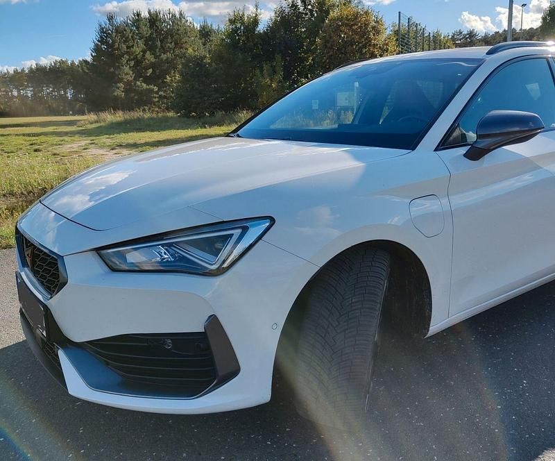 Second-hand Cupra Leon 245 CP (180 kW) 2021 Alb Break
