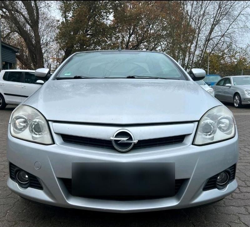 Gebraucht Opel Tigra 125 PS (91 kW) 2004 Silber Cabrio