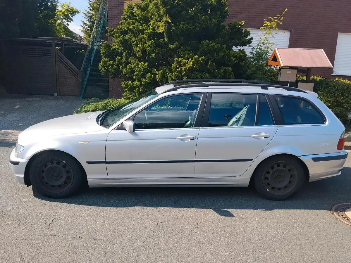 Gebraucht BMW 320 150 PS (110 kW) 2004 Silber Kombi