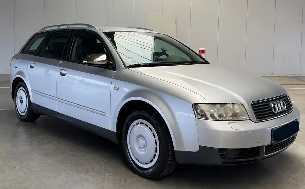 Gebraucht Audi A4 131 PS (96 kW) 2003 Silber Kombi