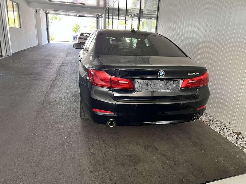 Gebraucht BMW 530e iPerformance 184 PS (135 kW) 2019 Schwarz Limousine