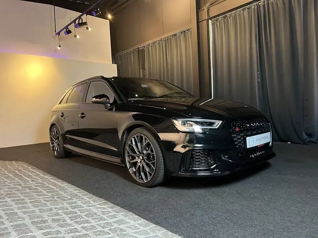 Gebraucht Audi RS3 Sportback Sport 400 PS (294 kW) 2019 Mythosschwarz Kleinwagen
