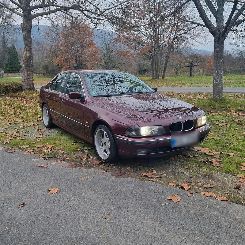 Rot Gebraucht 1999 BMW 528 Limousine | 4.999 € (Etwas zu teuer) - Bild 1/4