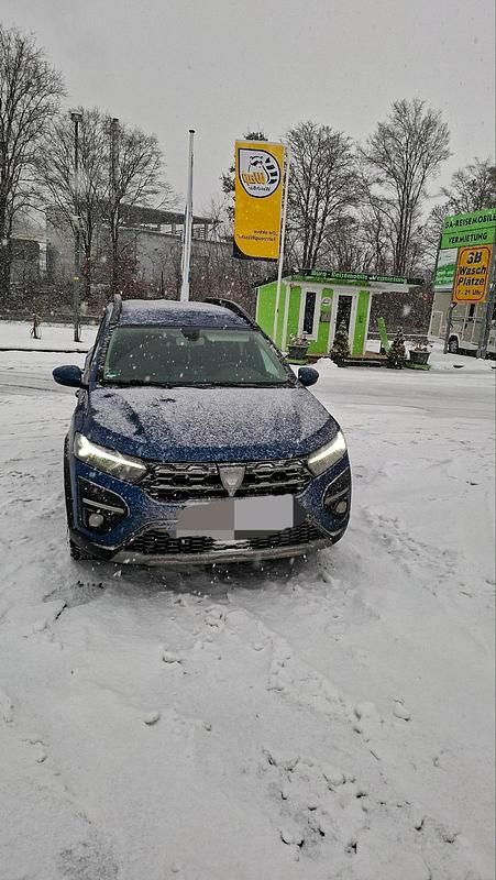 Blau Gebraucht 2022 Dacia Jogger Van / Kleinbus | 16.200 € (Fairer Preis) - Bild 1/4