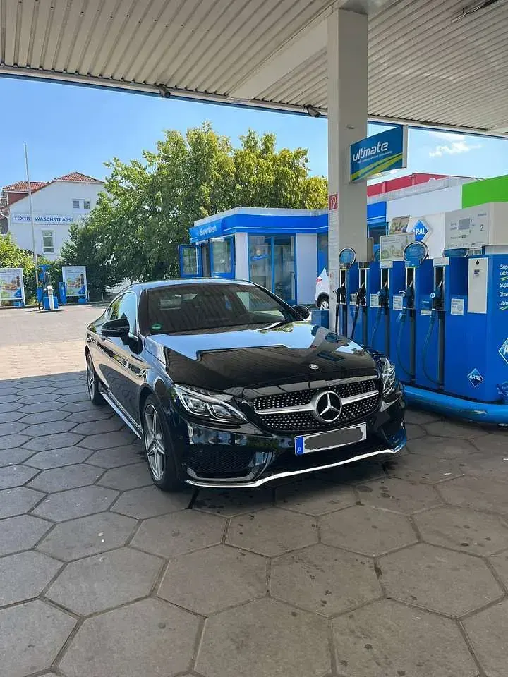 Gebraucht Mercedes C180 AMG line 156 PS (114 kW) 2016 Schwarz Coupé