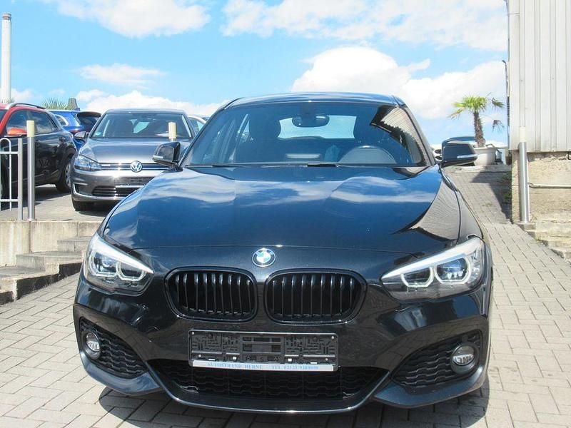 Schwarz Gebraucht 2018 BMW 120 M Sport Kleinwagen | 17.490 € (Fairer Preis) - Bild 1/4