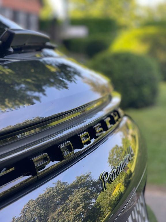 Grau Gebraucht 2021 Porsche Panamera 4 Sport Turismo Limousine | 80.000 € (Fairer Preis) - Bild 1/4