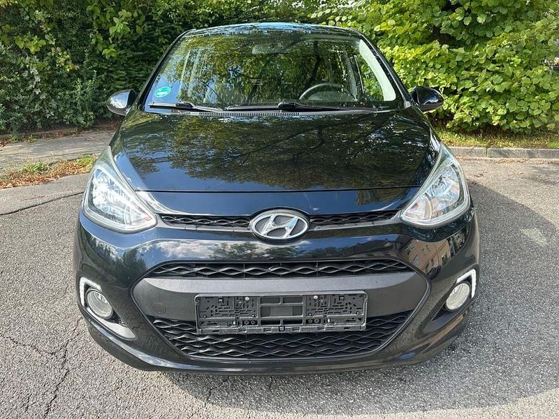 Schwarz Gebraucht 2015 Hyundai i10 Kleinwagen | 4.700 € (Fairer Preis) - Bild 1/4