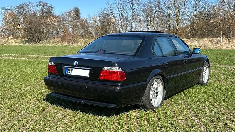 Gebraucht BMW 740 Sport Line 286 PS (210 kW) 2001 Schwarz Limousine