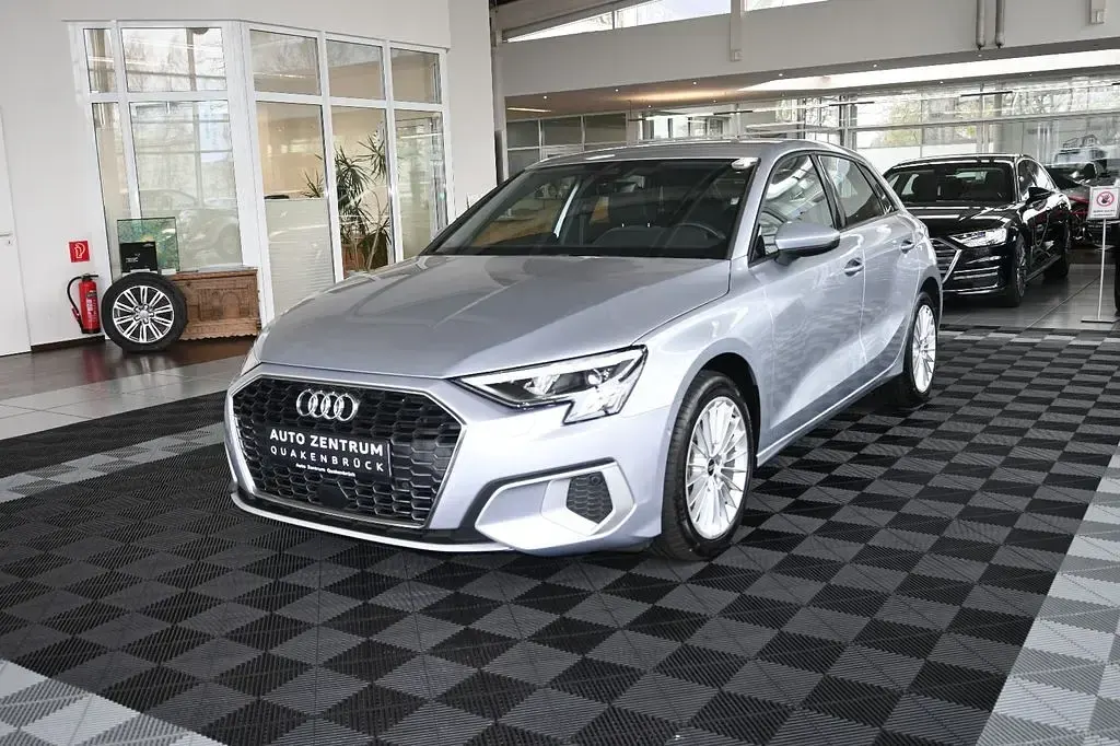 Gebraucht Audi A3 Advanced 150 PS (110 kW) 2022 Silber Limousine