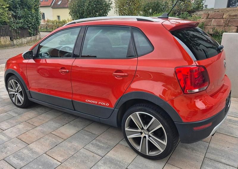 Gebraucht VW Polo Cross 105 PS (77 kW) 2013 Orange Kleinwagen