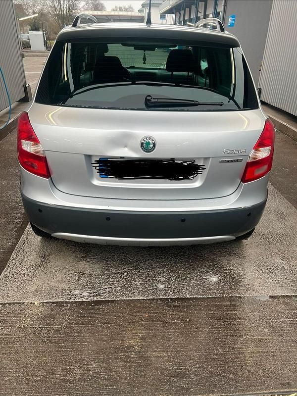 Gebraucht Skoda Fabia 86 PS (63 kW) 2011 Silber Kleinwagen